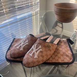 Gucci X New York Yankees Loafers